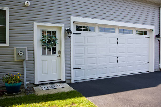 24/7 Emergency Garage Door Installation experts in Haskell, TX